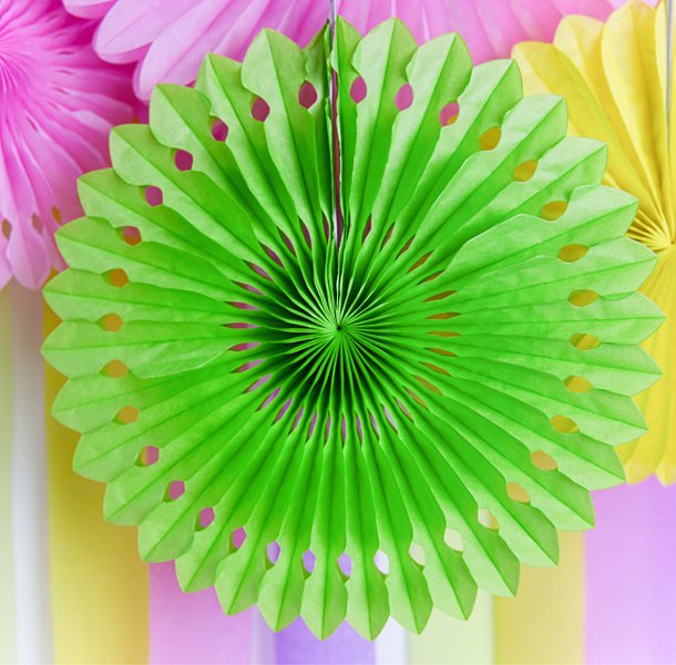 Limegr�nne rosetter af papir, 3 stk. 20-30 cm. 