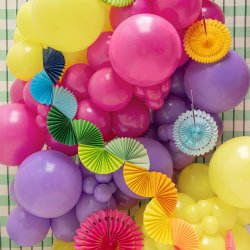 Guirlande af papir i regnbuefarver 2,5 meter