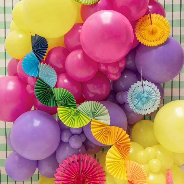 Guirlande af papir i regnbuefarver 2,5 meter