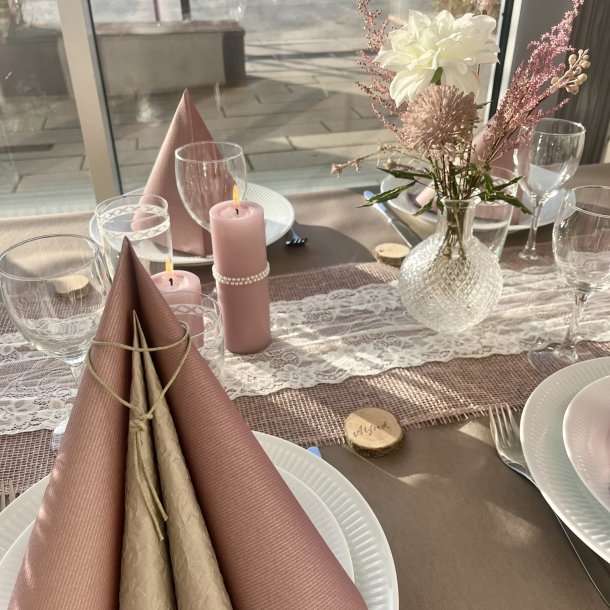 Hr/taupe servietter med embossede blade, frokoststr. 16 stk.
