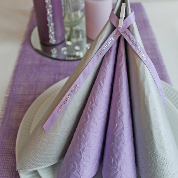 Lyslilla servietter med embossede blade, frokoststr. 16 stk.