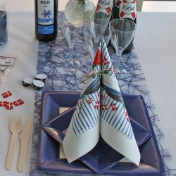 Servietter med bl� studenterhue og striber, 100% komposterbare 33x33 cm. 20 stk.