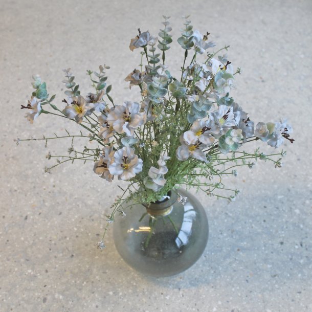 Inkalilje og eukalyptus silkeblomst, st�vbl� 53 cm.