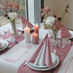 H�j vase, klar glas, 18 x 5 cm.